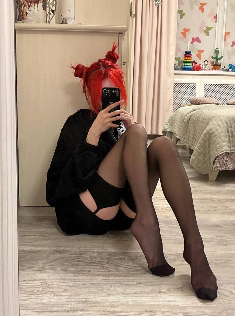 Bibsyes cute feet