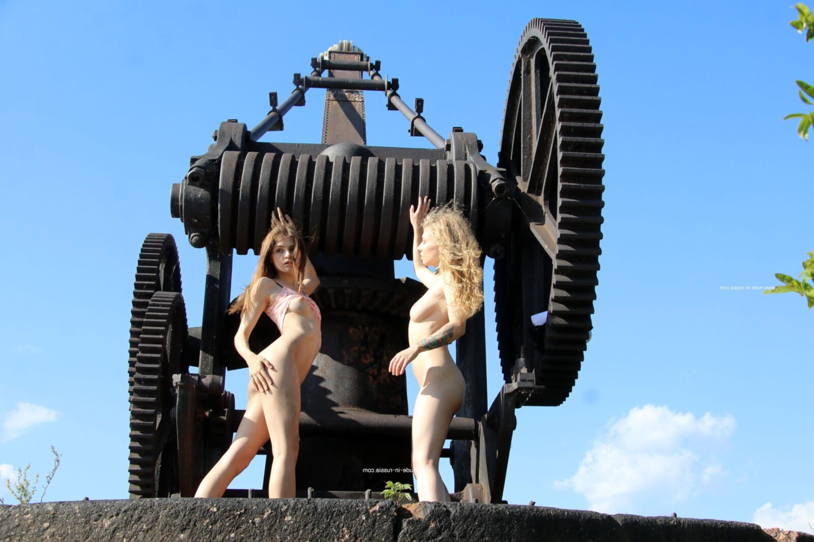NiR  Eva , Jana The Old Crane set (x) .M