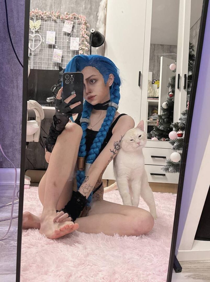 Bibsyes cute feet
