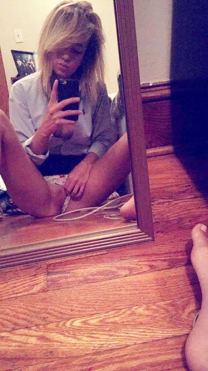 Webslut Kylie Exposed