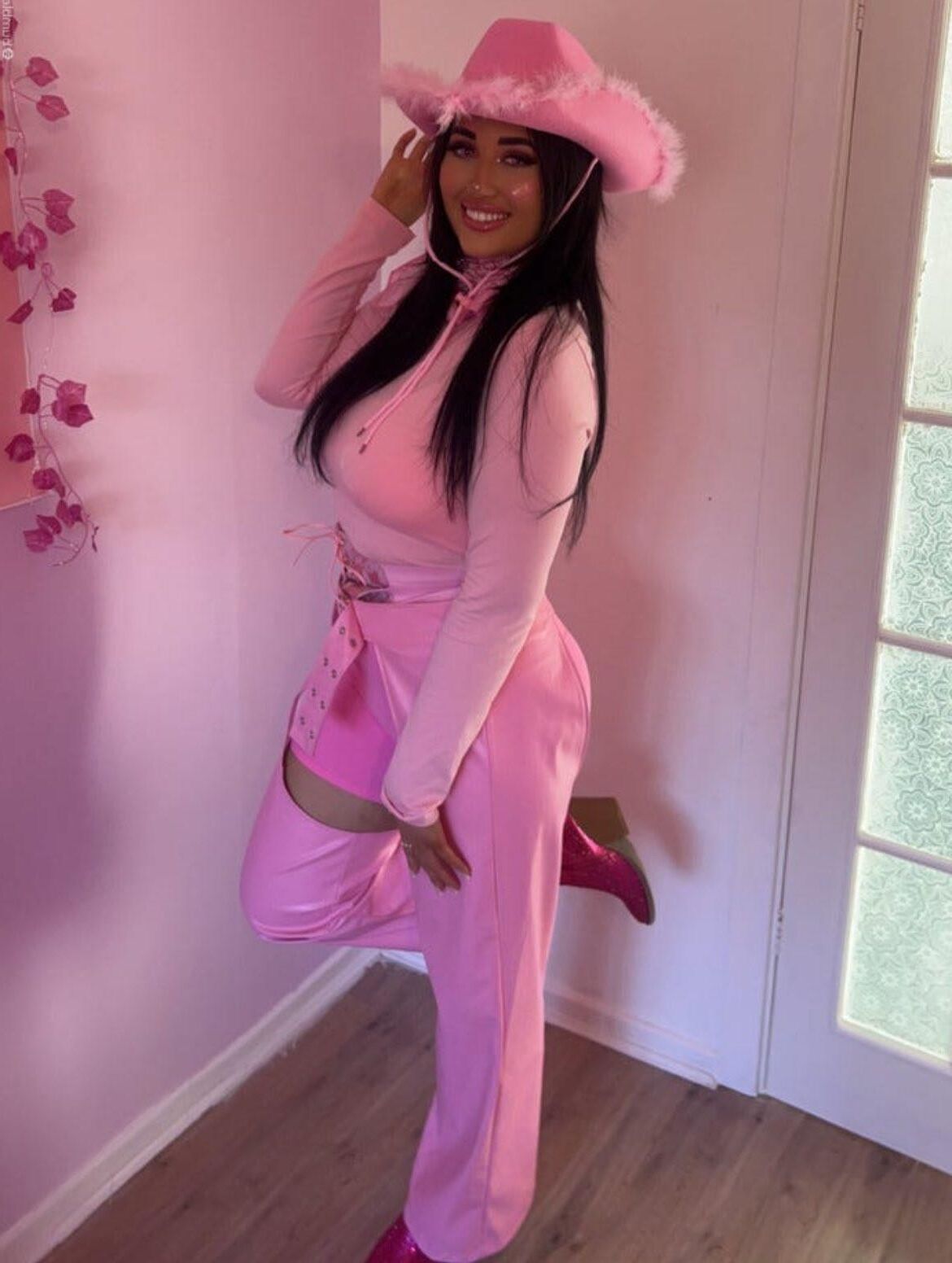 Girls in Pink 