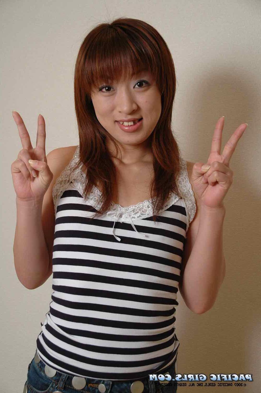 Pacificgirls Aika noir et blanc