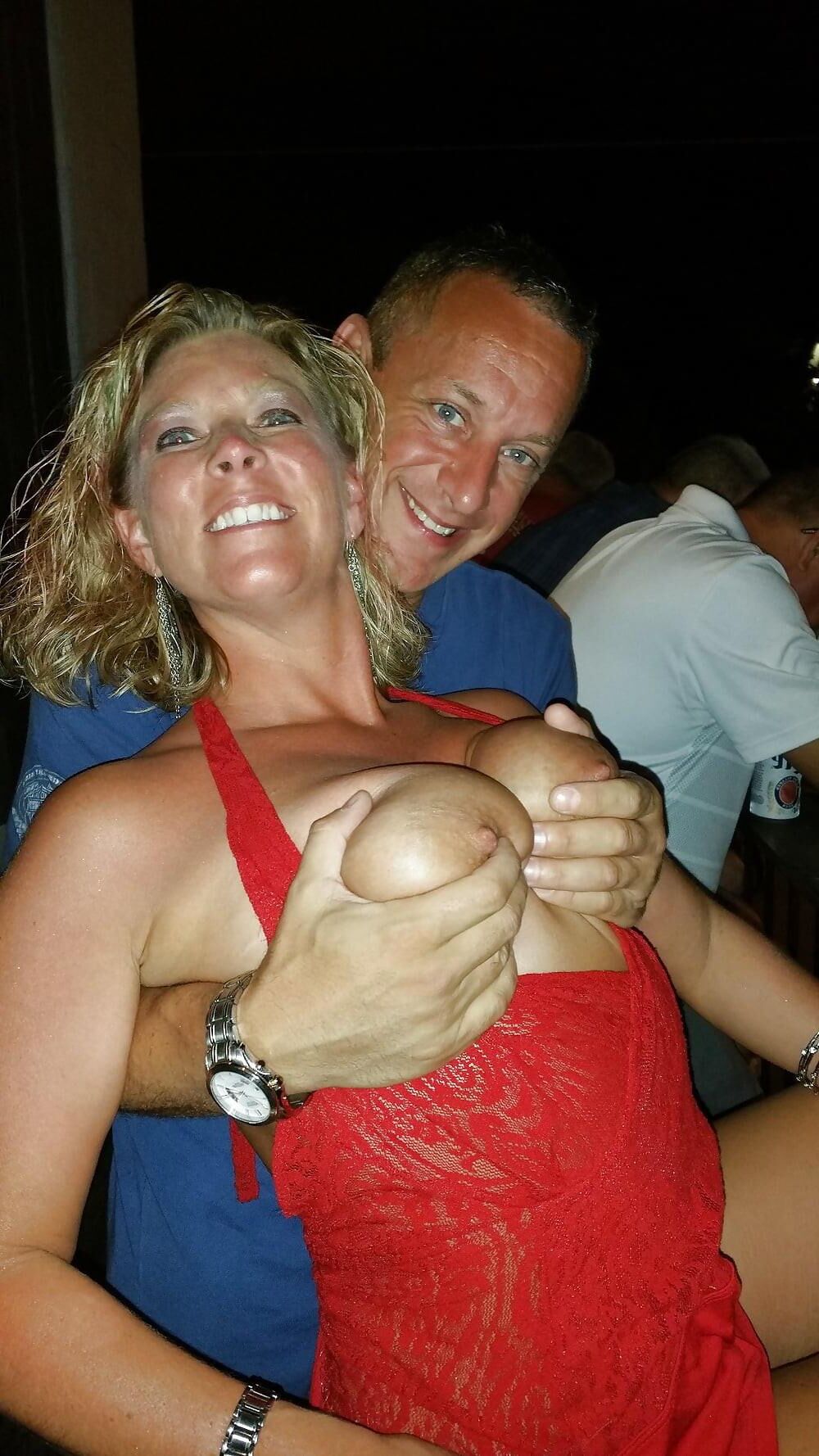tâtonner mes seins