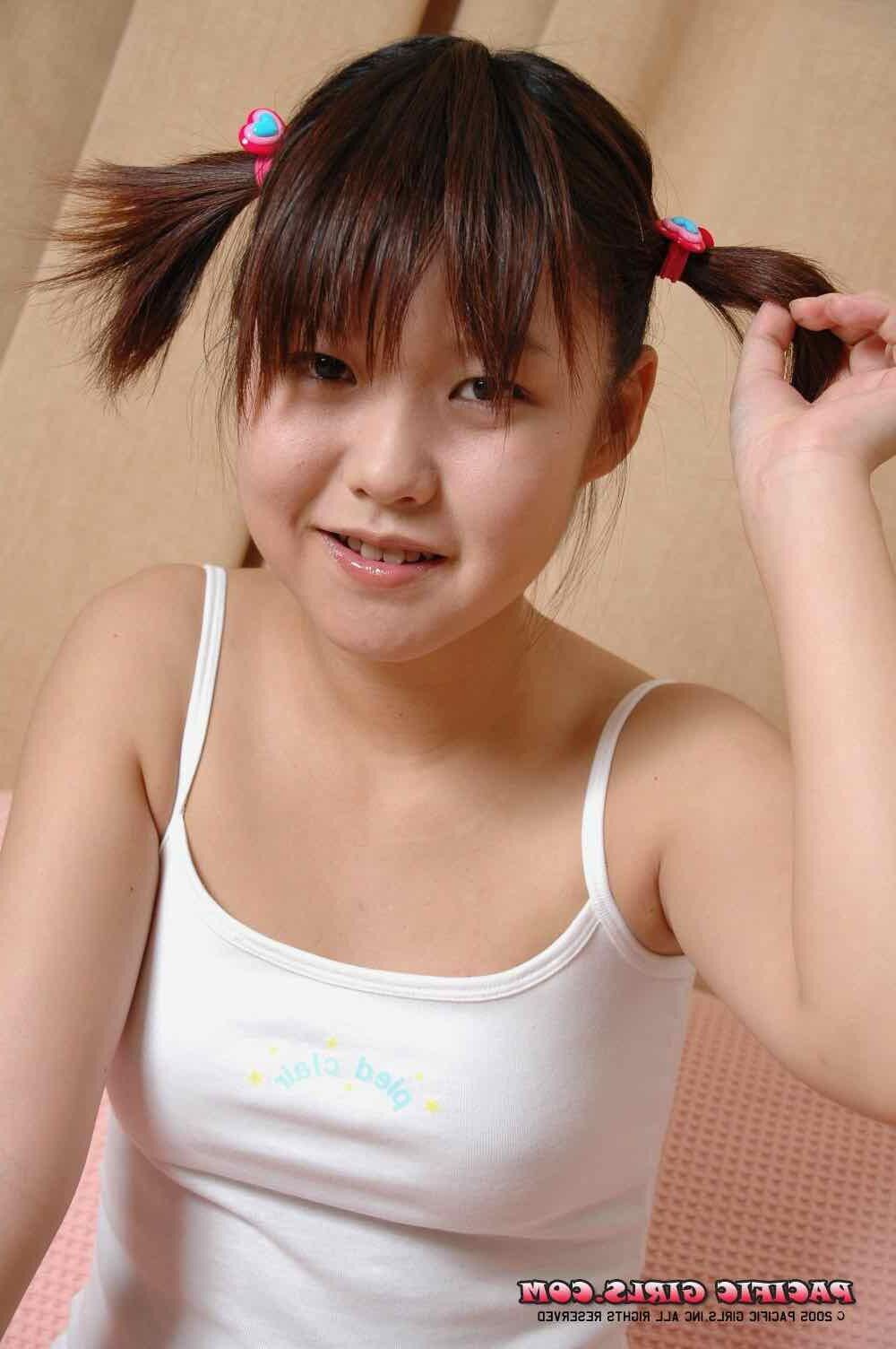 Pacificgirls Kanoko baise l'aide du studio