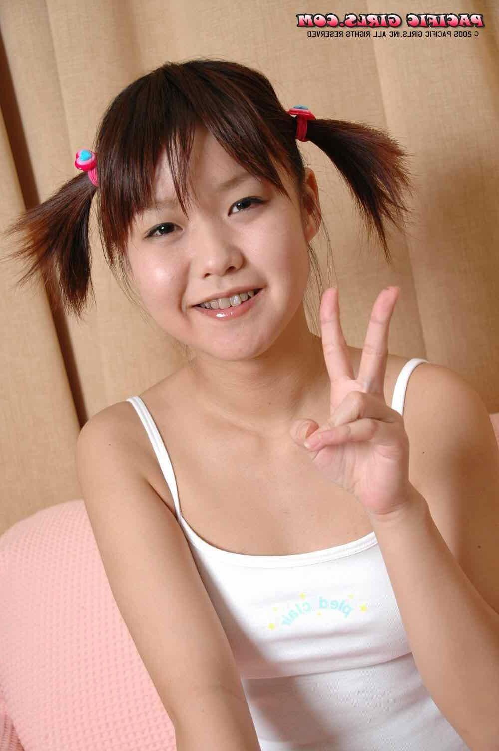 Pacificgirls Kanoko baise l'aide du studio