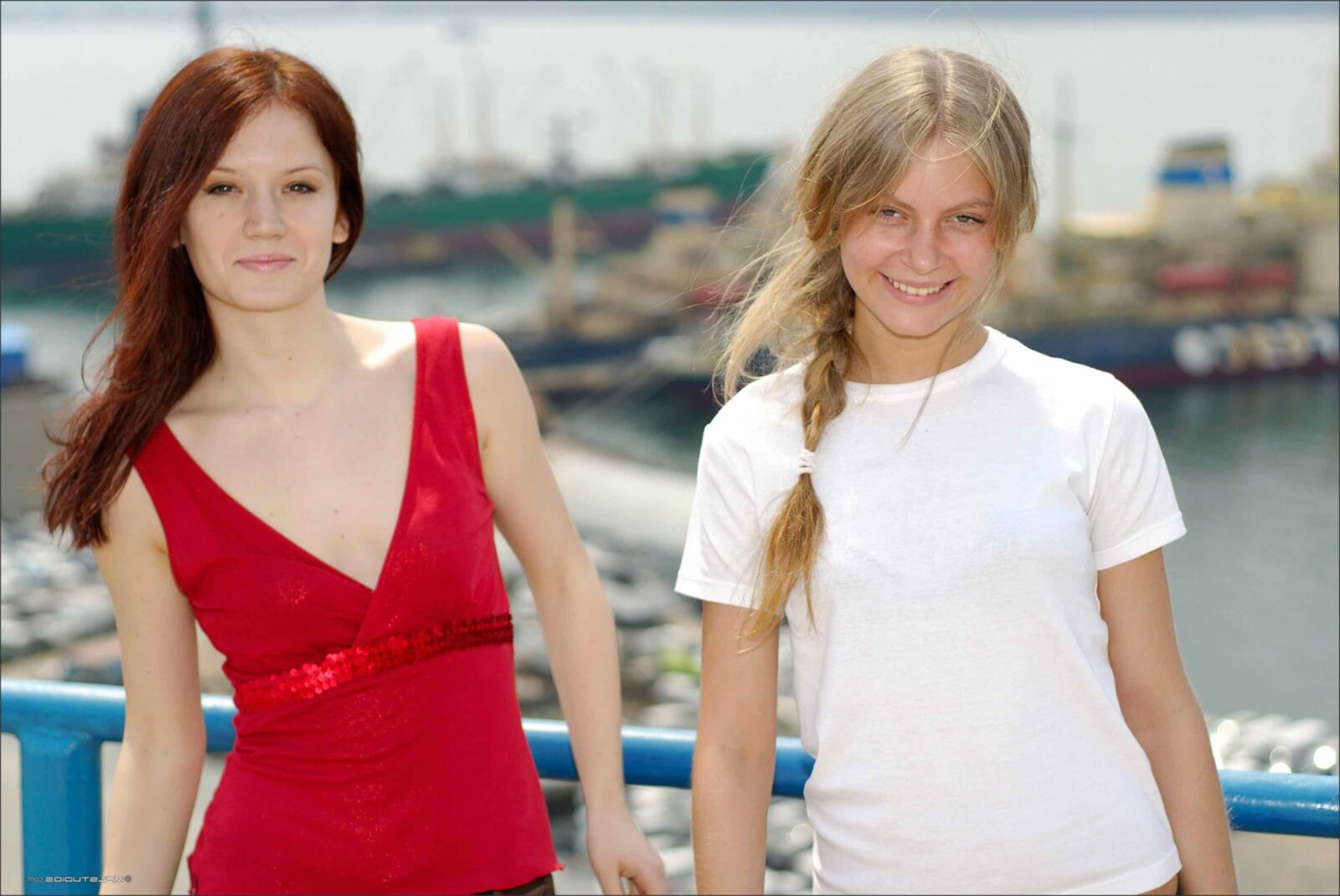 Mplstudios Yalena et Camille Cartes postales du bord (NN)