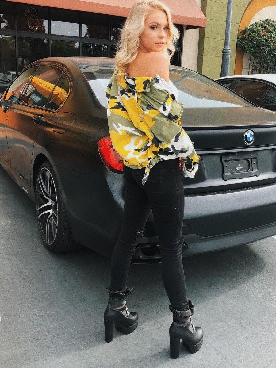 Jordyn Jones Girl Hot avec voitures chaudes