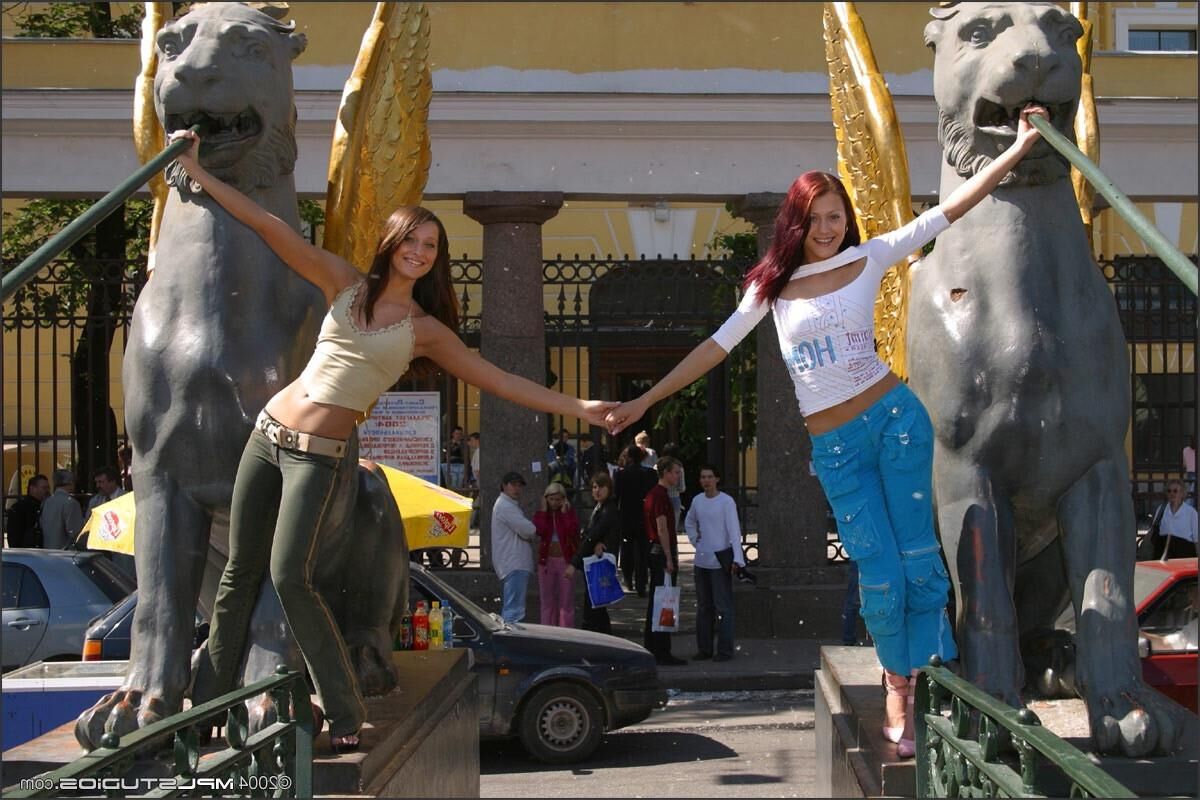 Mplstudios Anna Z et Julia Girlfriends (NN)