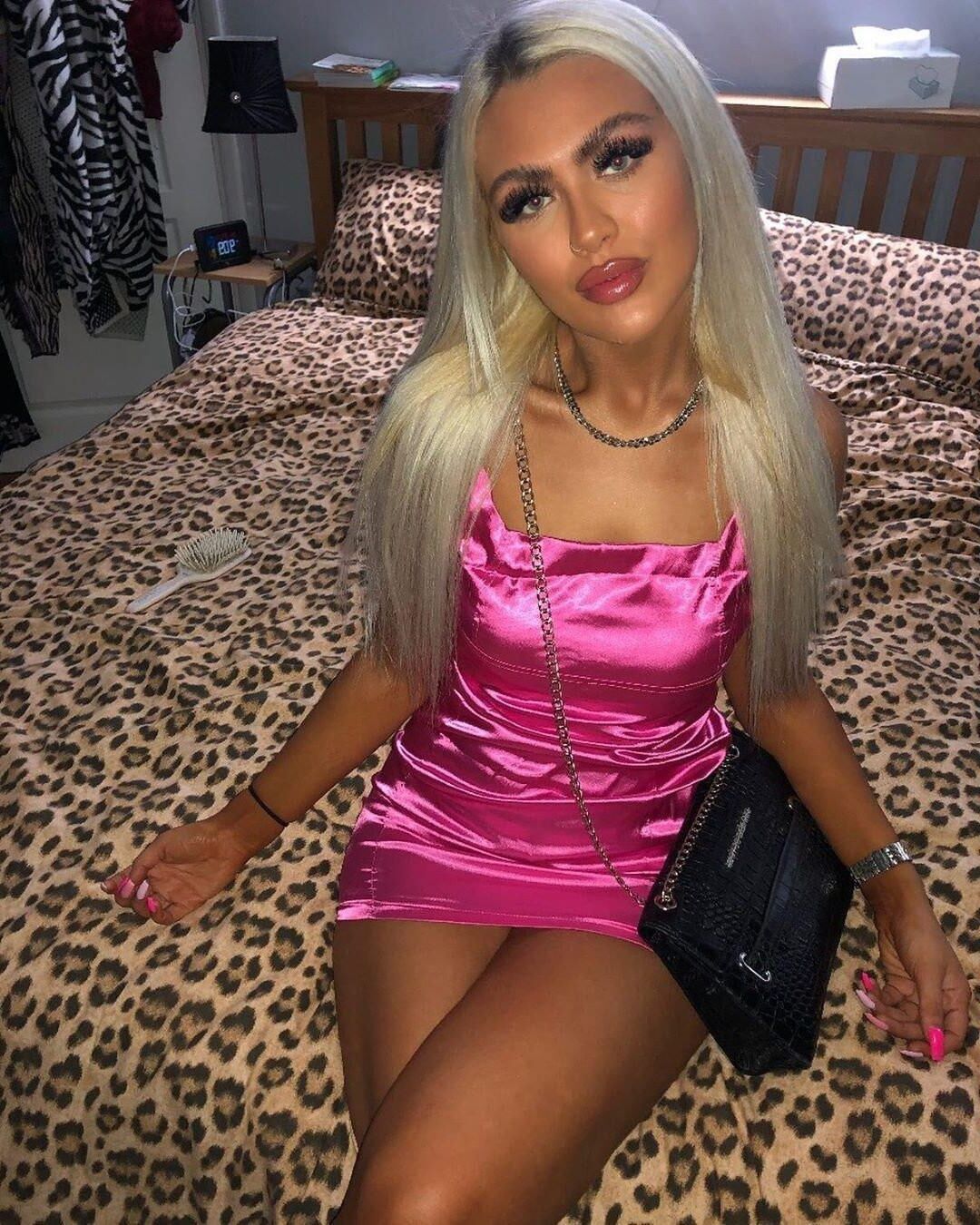 Filles en rose