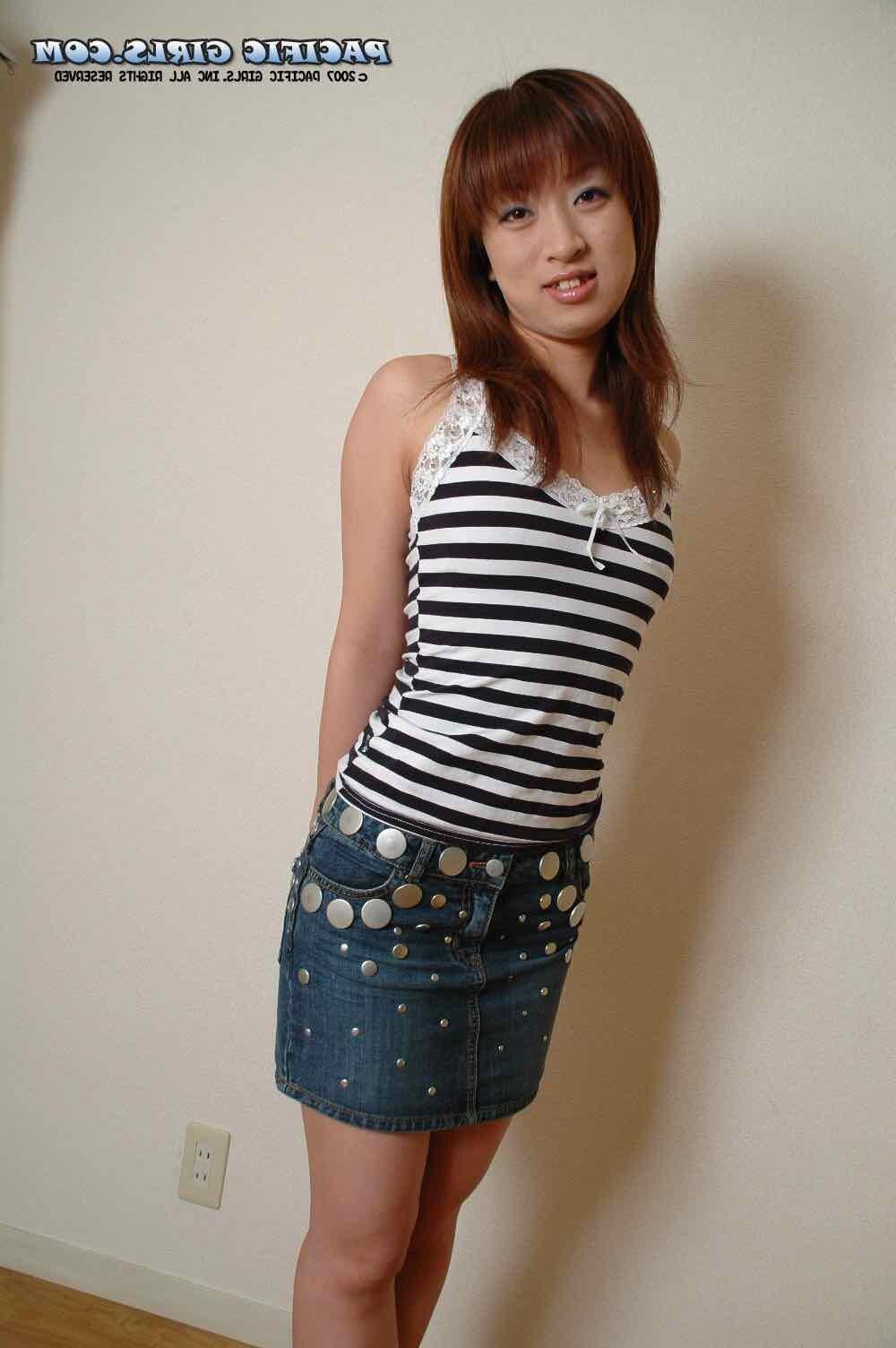 Pacificgirls Aika noir et blanc