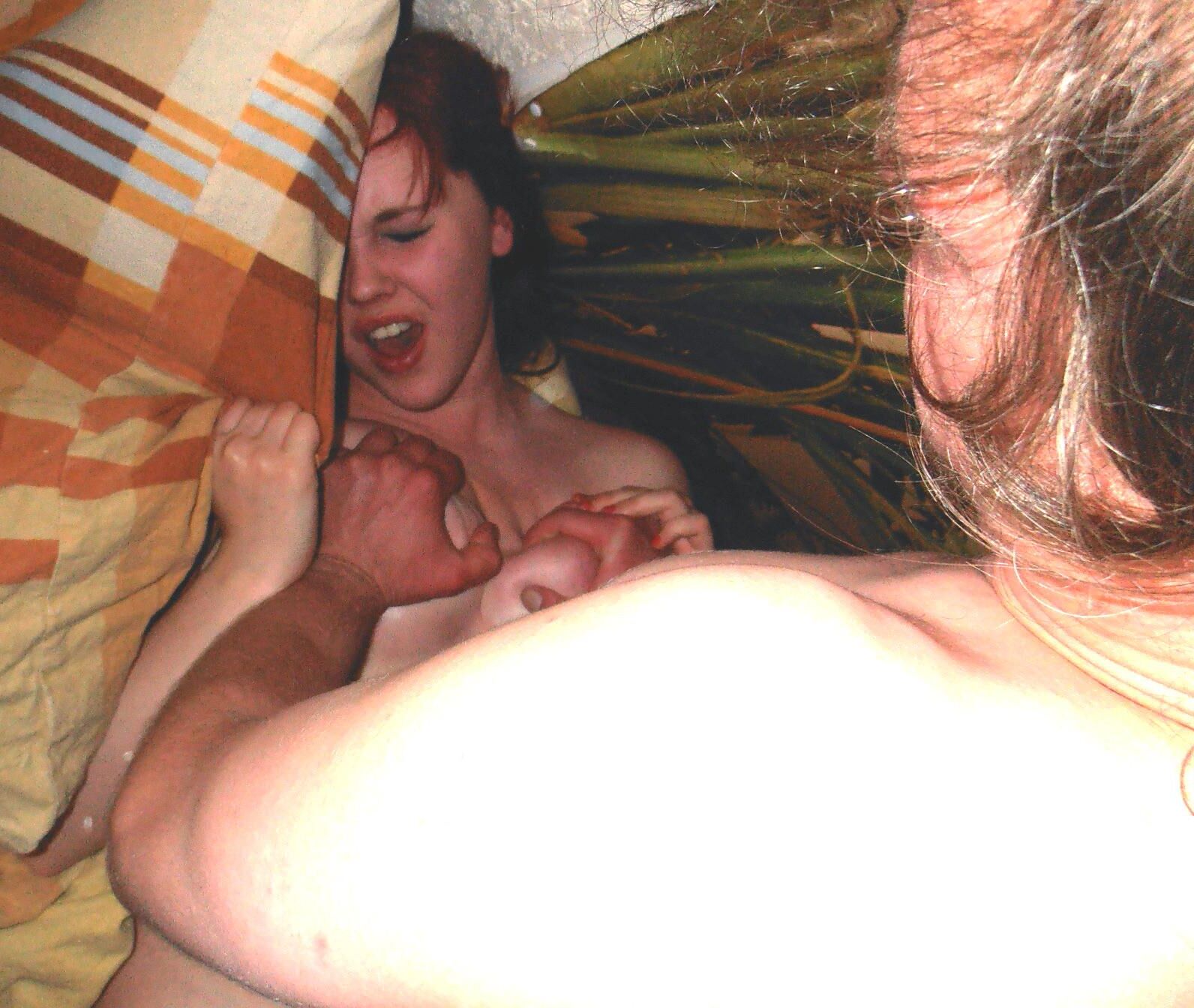 wasted teen girl get fucked by two guys