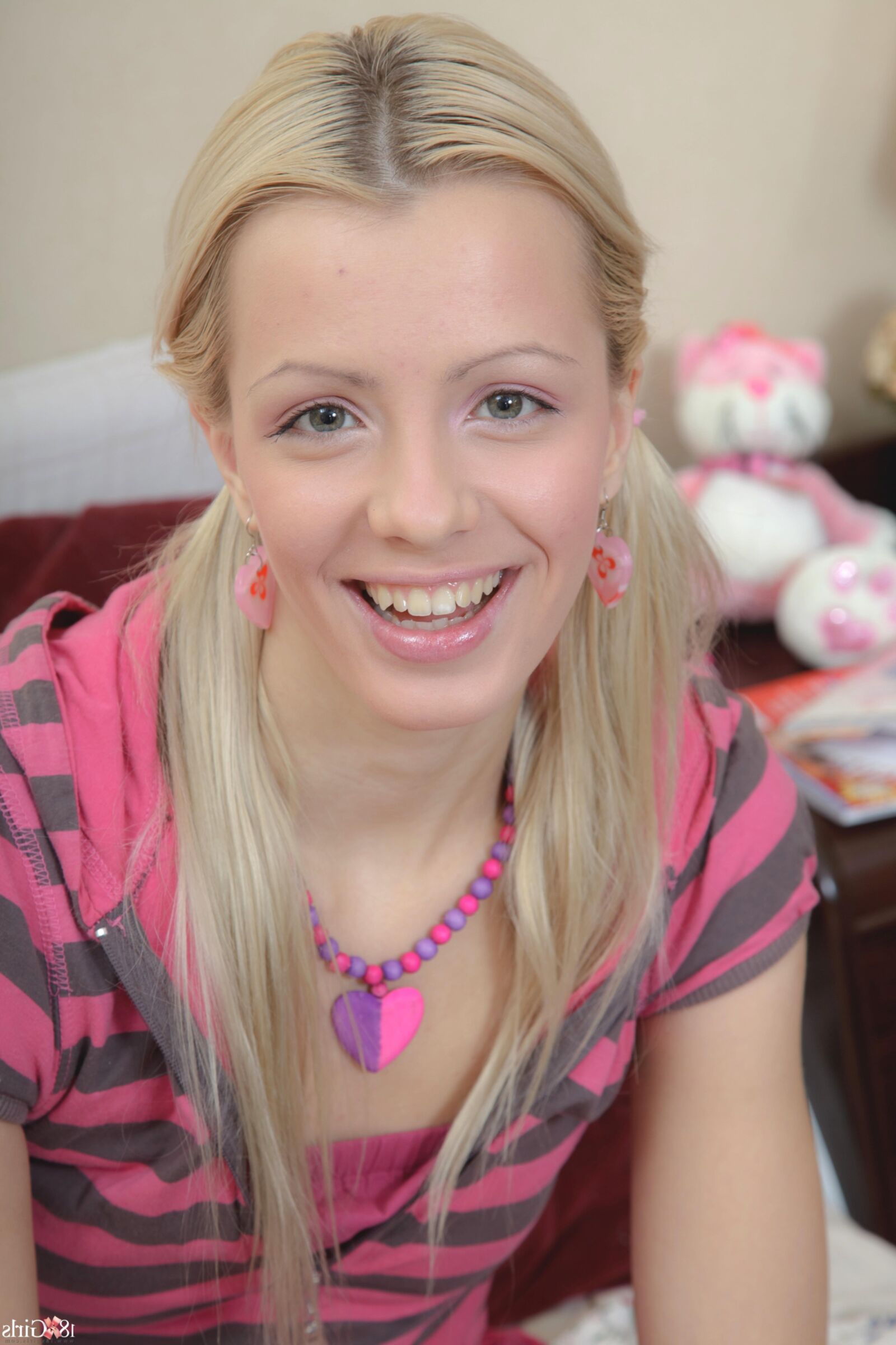 xgirls Shelley 
