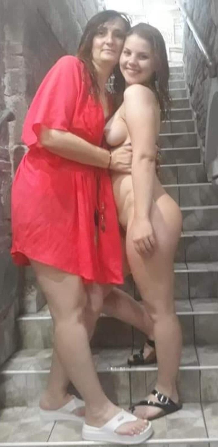 Wecker über Teenager, als meine Frau bei der Arbeit bei der Arbeit