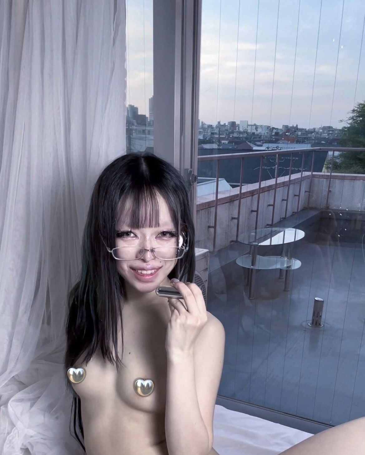 Hirari = Goth/Cosplayer