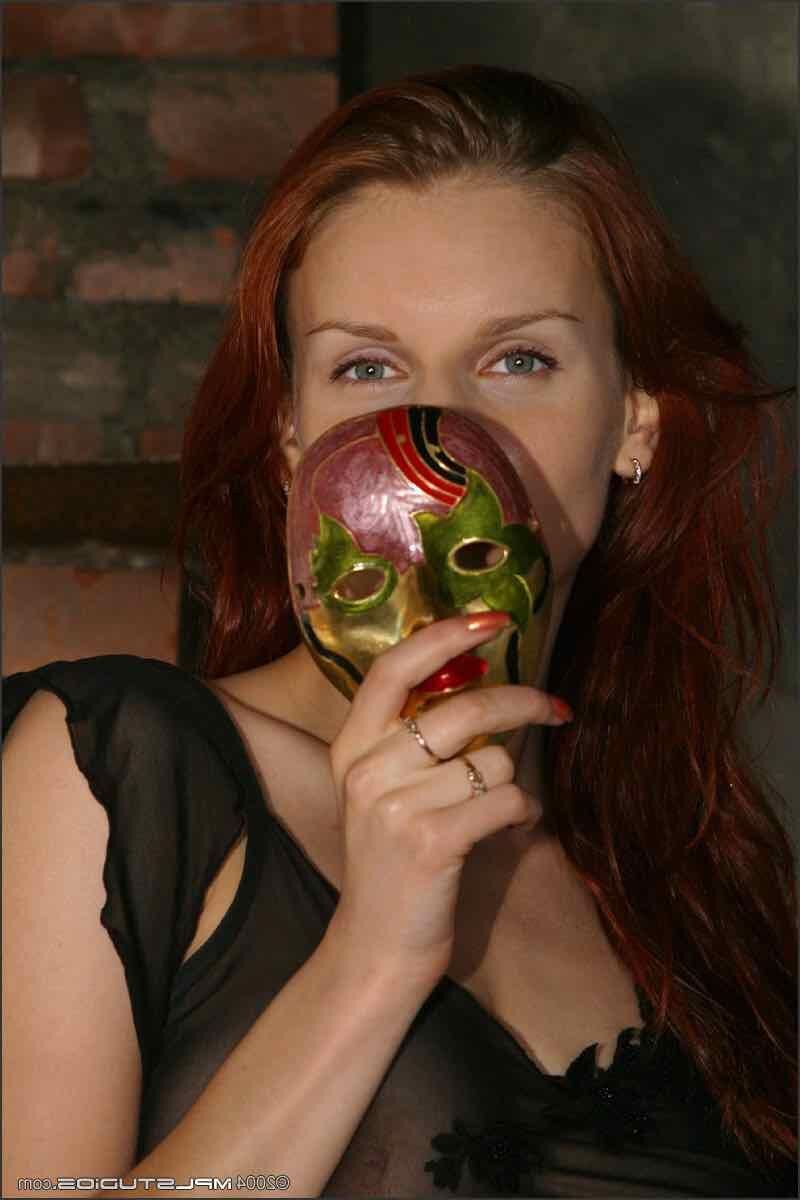 MPLStudios BARBERA Mask
