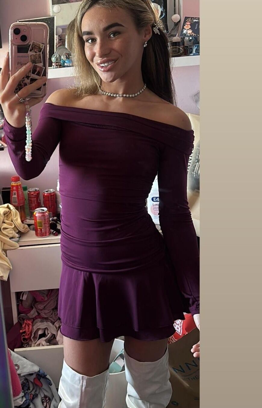 Leah budding teen gym obsessed wankDOLL belongs on pornsites