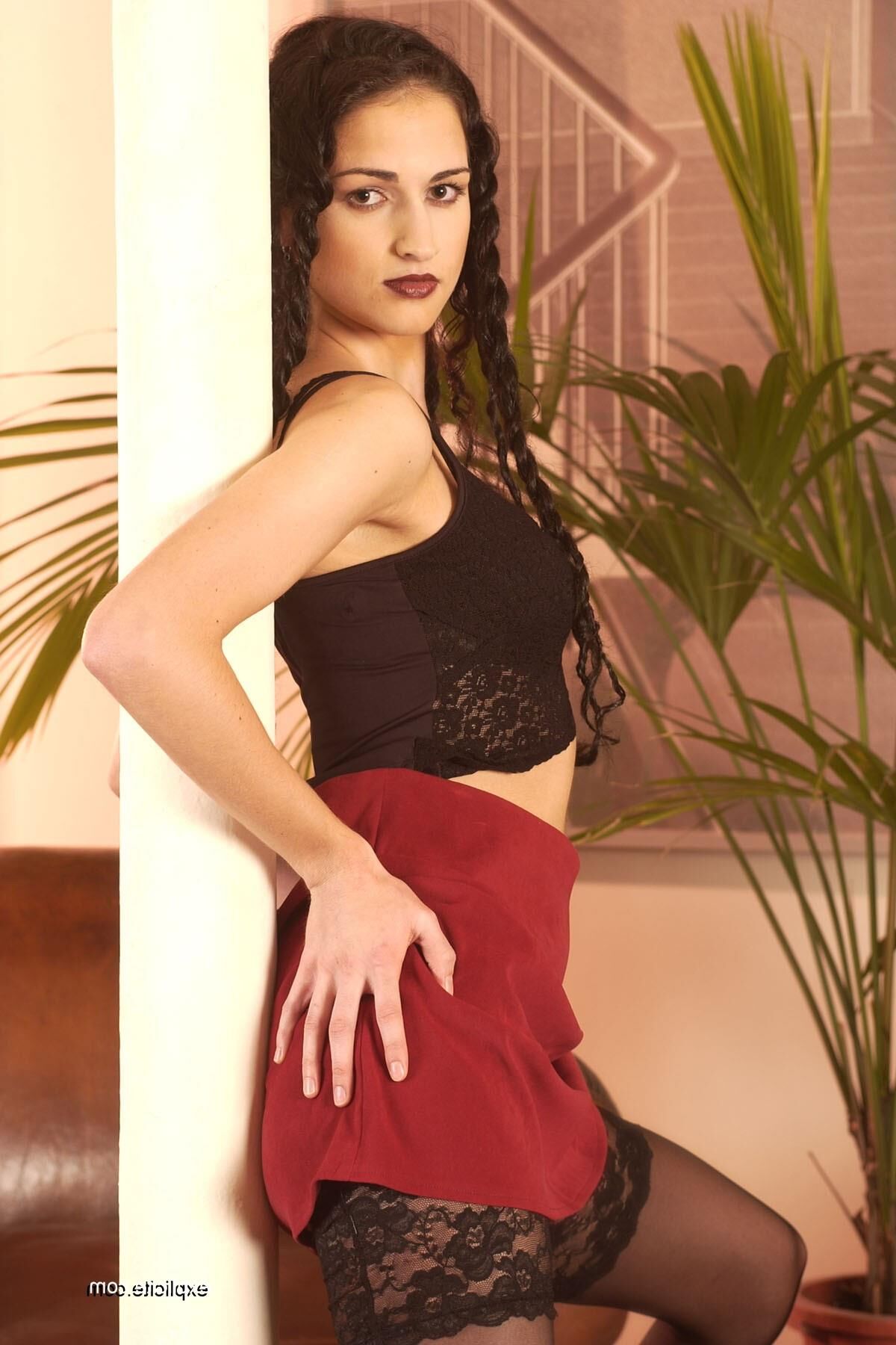 Tizziana_Strip Tease