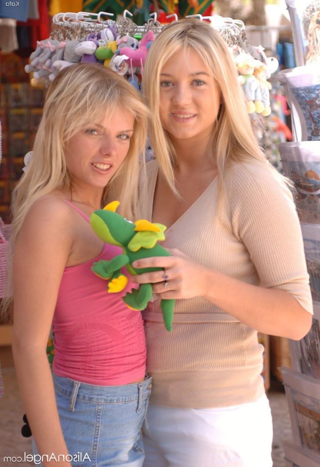 AlisonAngel ALISON Say hello to my little friend
