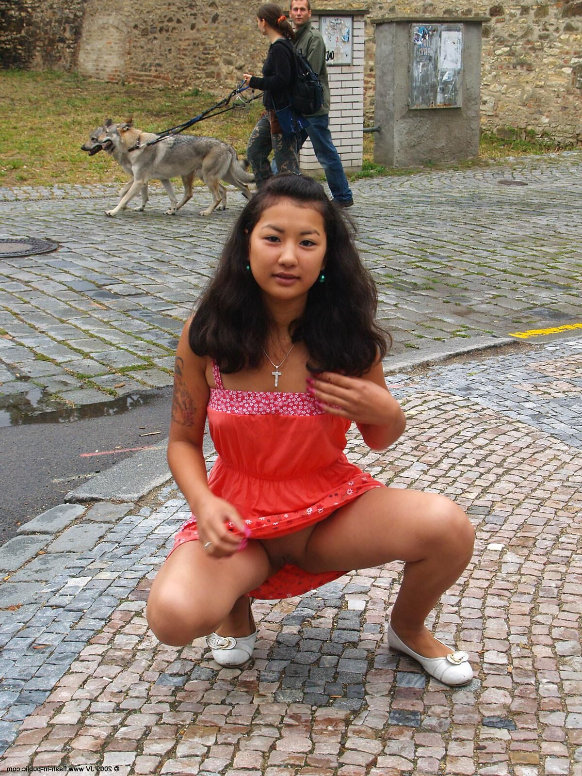 Sofie B sale por las calles después de un poco de lluvia
