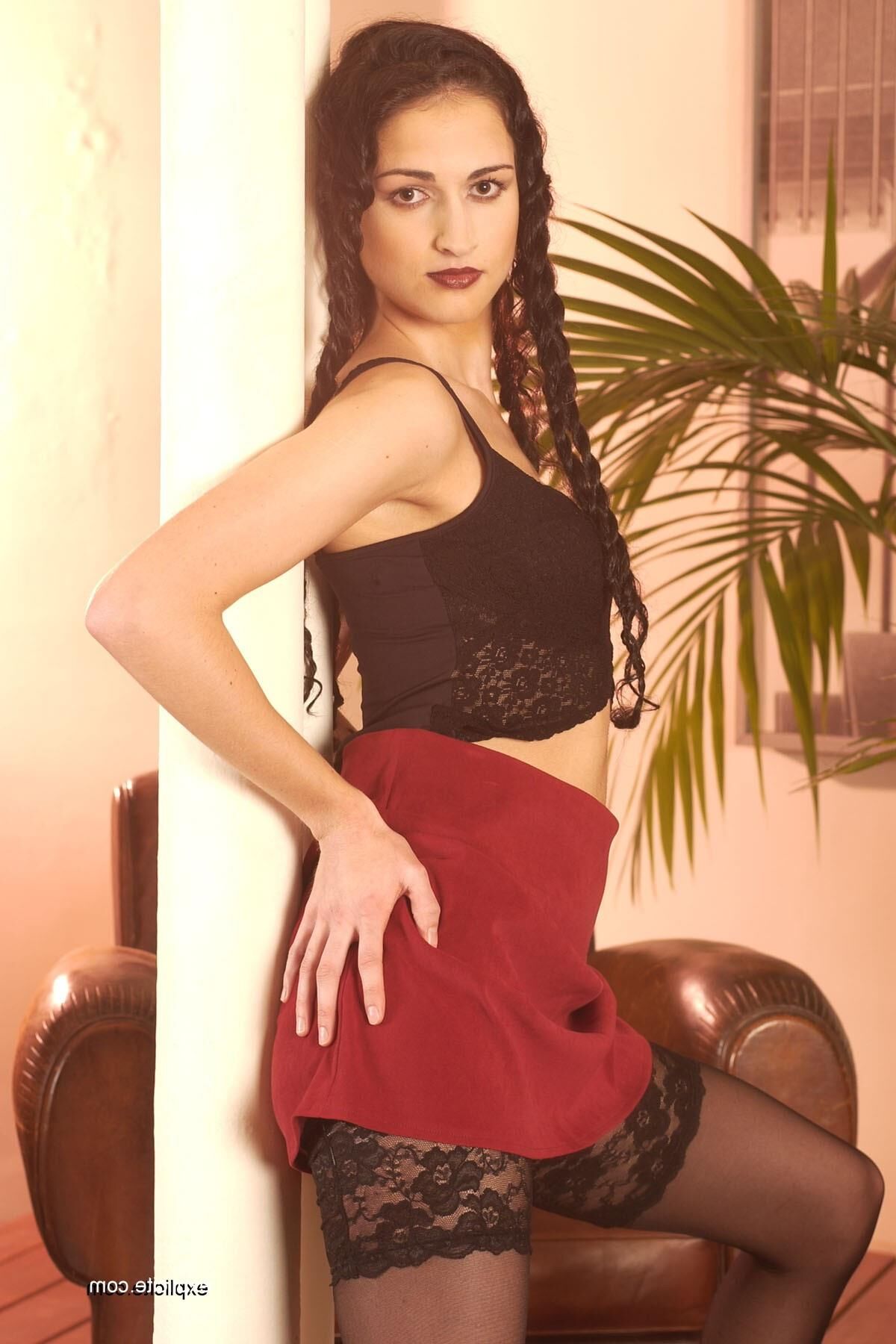 Tizziana_Strip Tease