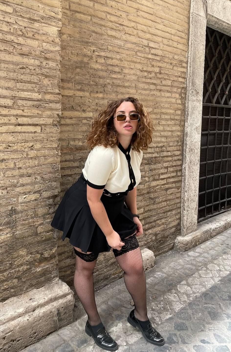 Elisabetta Very Sexy Italian BBW Girl with Curly Hair and Big Bu