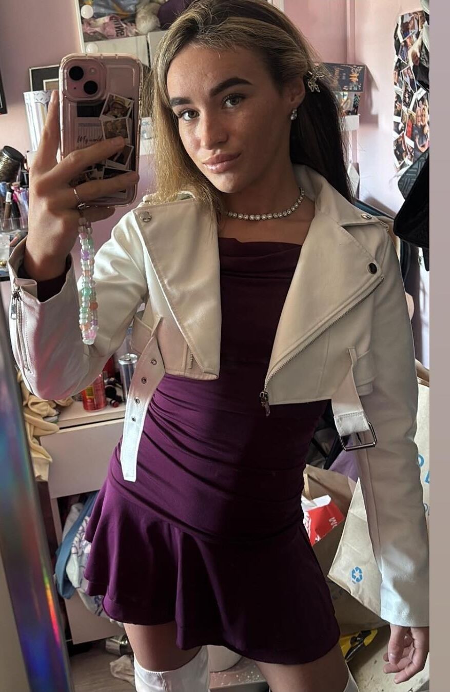 Leah budding teen gym obsessed wankDOLL belongs on pornsites